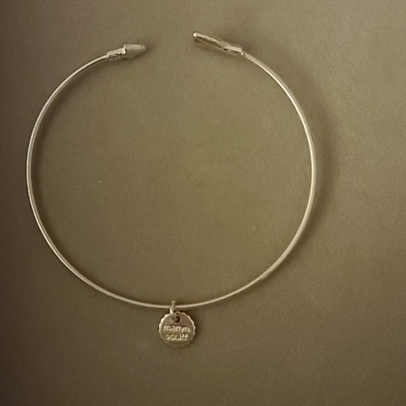 Marlyn Schiff Arrow Bracelet - Picture 5 of 6